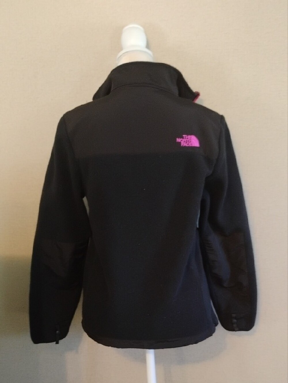 Women's Large The North Face Black Fleece Utility Jacket with Pink Trim - Picture 3 of 4